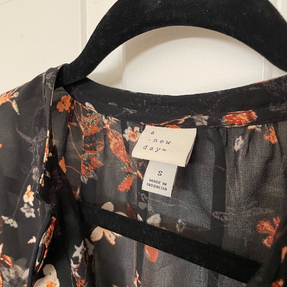 A New Day Black Fall Woodsy Floral Printed Long Sleeve Billowy Peasant Blouse - Picture 7 of 15